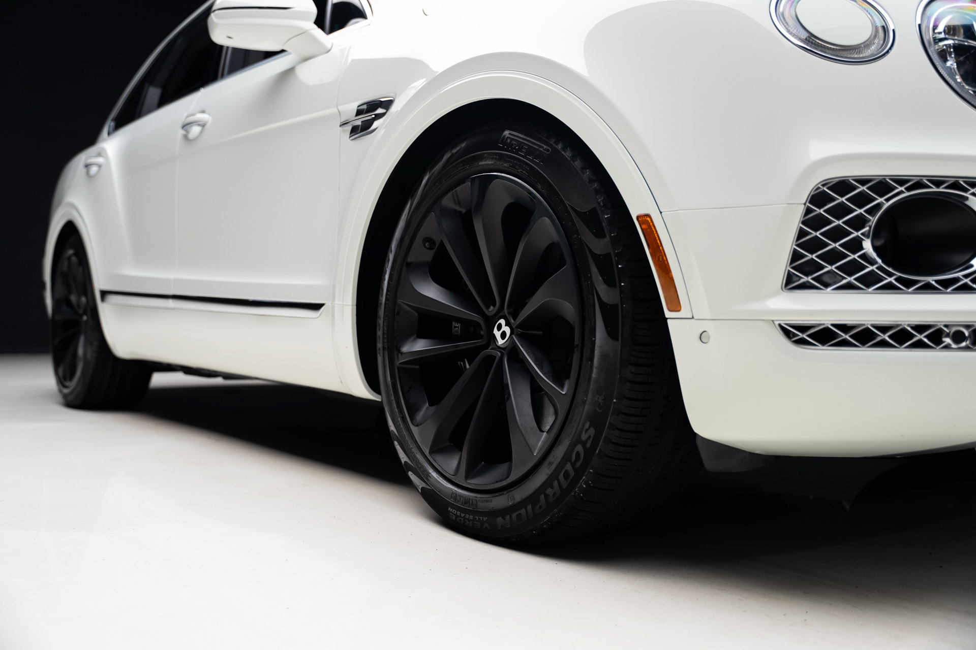 Used 2018 Bentley Bentayga AWD/4WD image 80