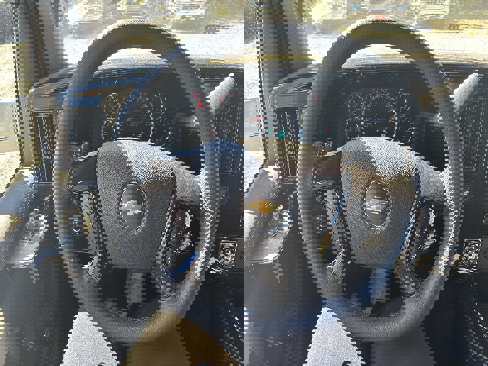 New 2025 Chevrolet Express 2500 w/ Driver Convenience Package image 17