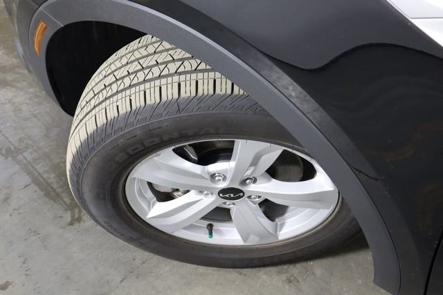 Used 2025 Kia Sorento LX FWD image 39