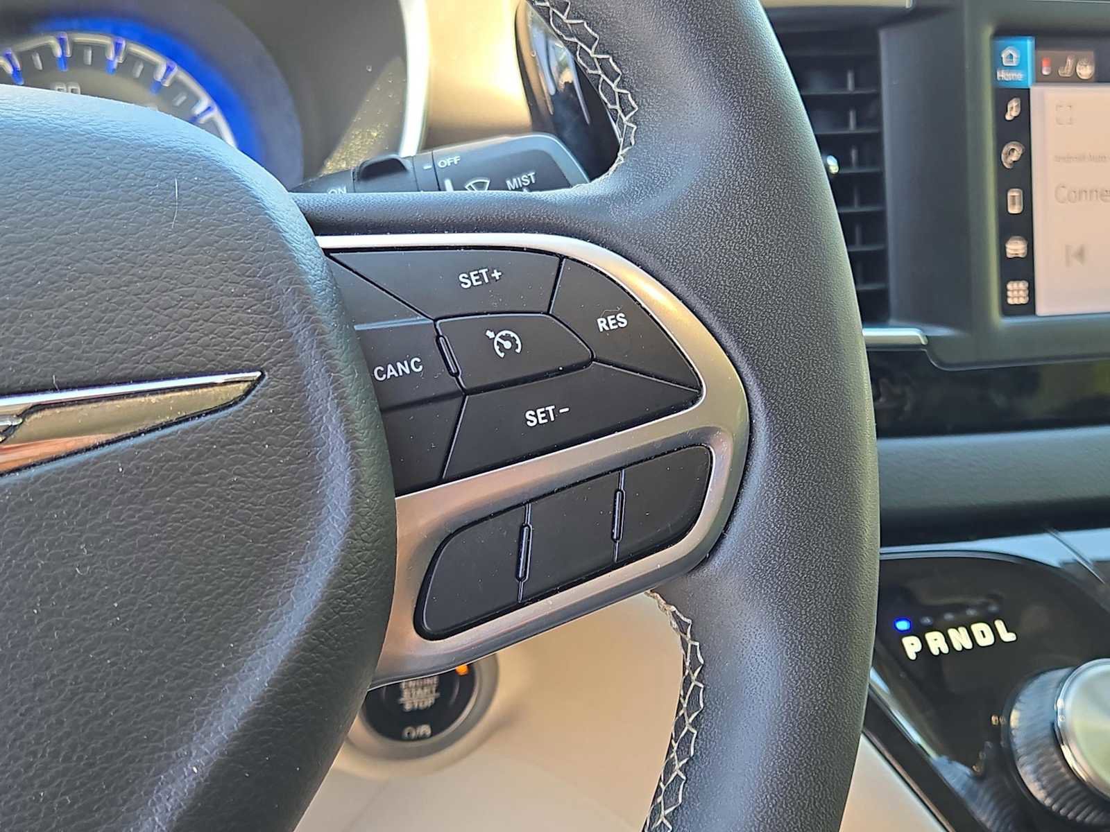 Used 2023 Chrysler Voyager LX image 27