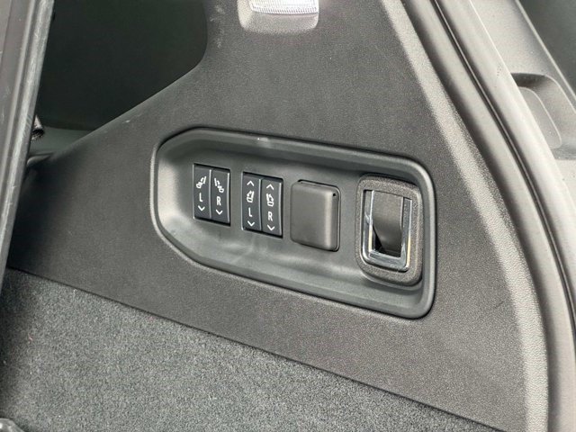 Certified 2026 Cadillac Vistiq Sport w/ LPO, Floor Liner Package AWD/4WD image 18