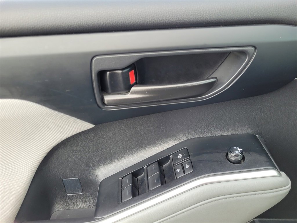 Certified 2024 Toyota Highlander LE image 26