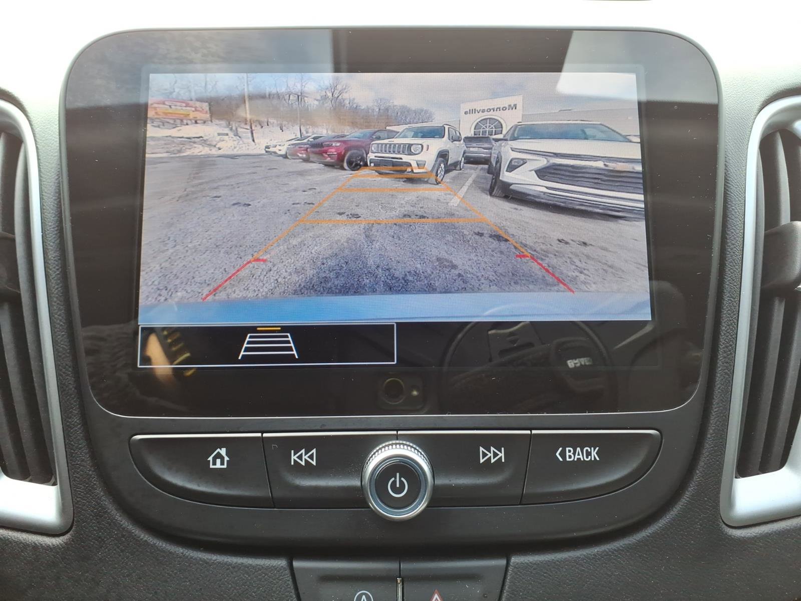 Used 2025 Chevrolet Malibu LT image 11