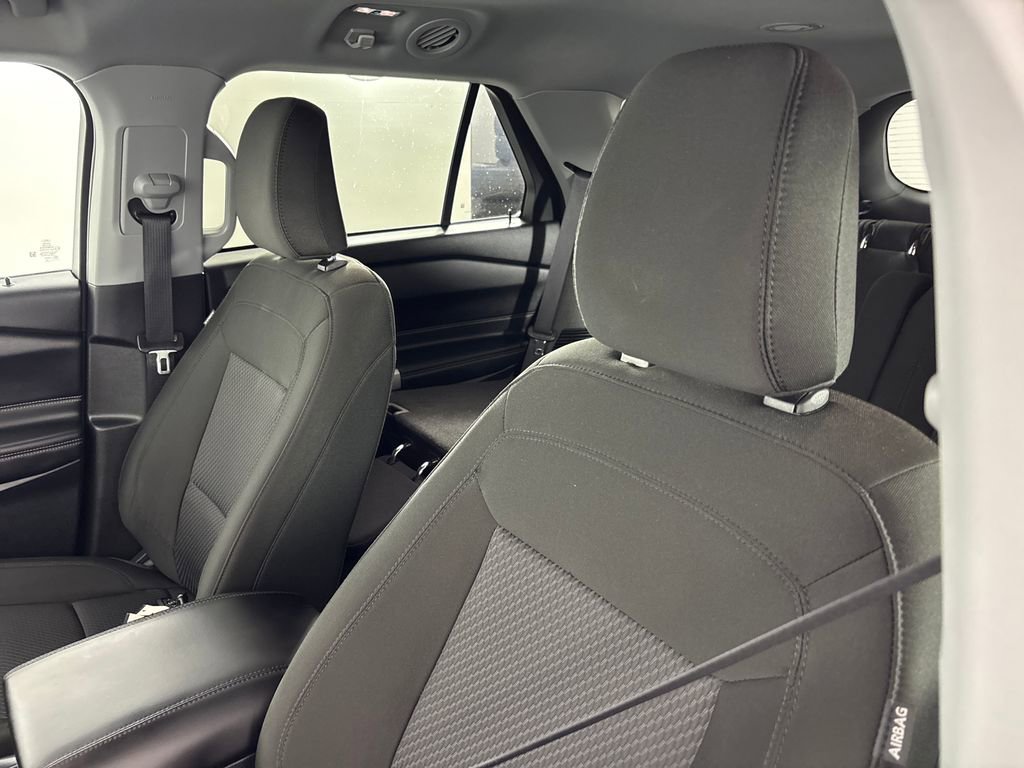 Used 2024 Ford Explorer XLT image 10