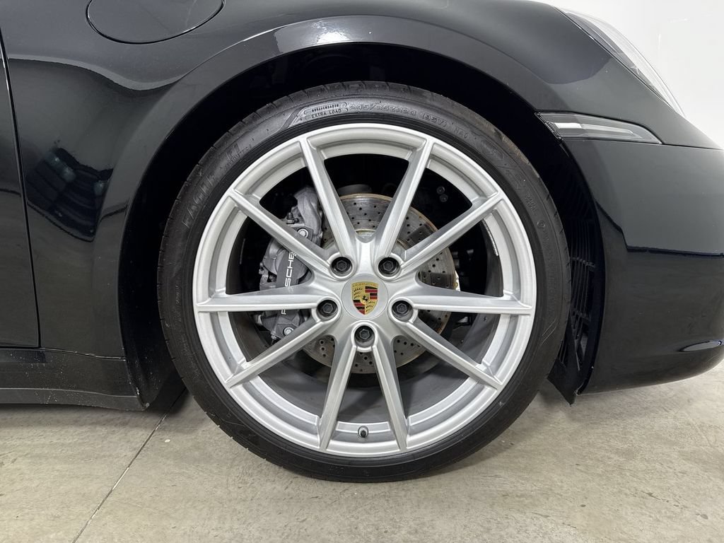 Certified 2024 Porsche 911 Carrera 4 AWD/4WD image 15