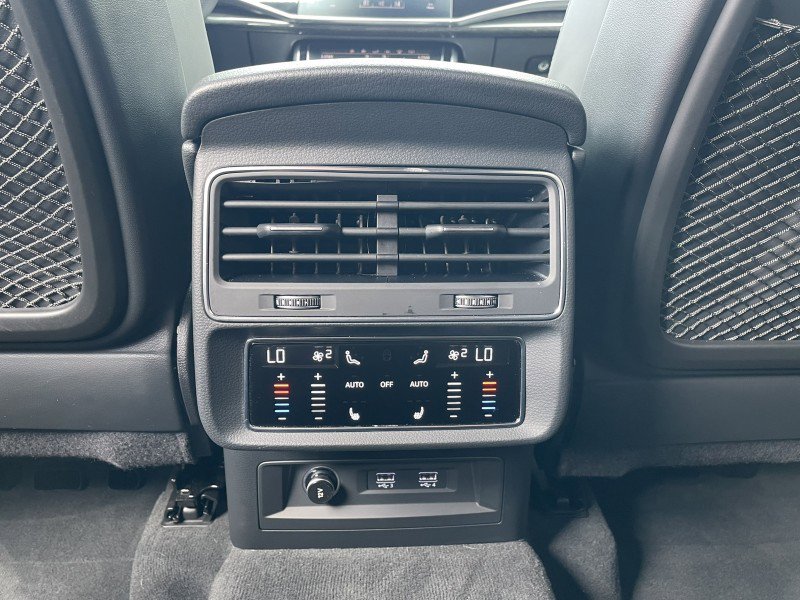 Used 2020 Audi SQ7 Prestige w/ Prestige Package AWD/4WD image 41