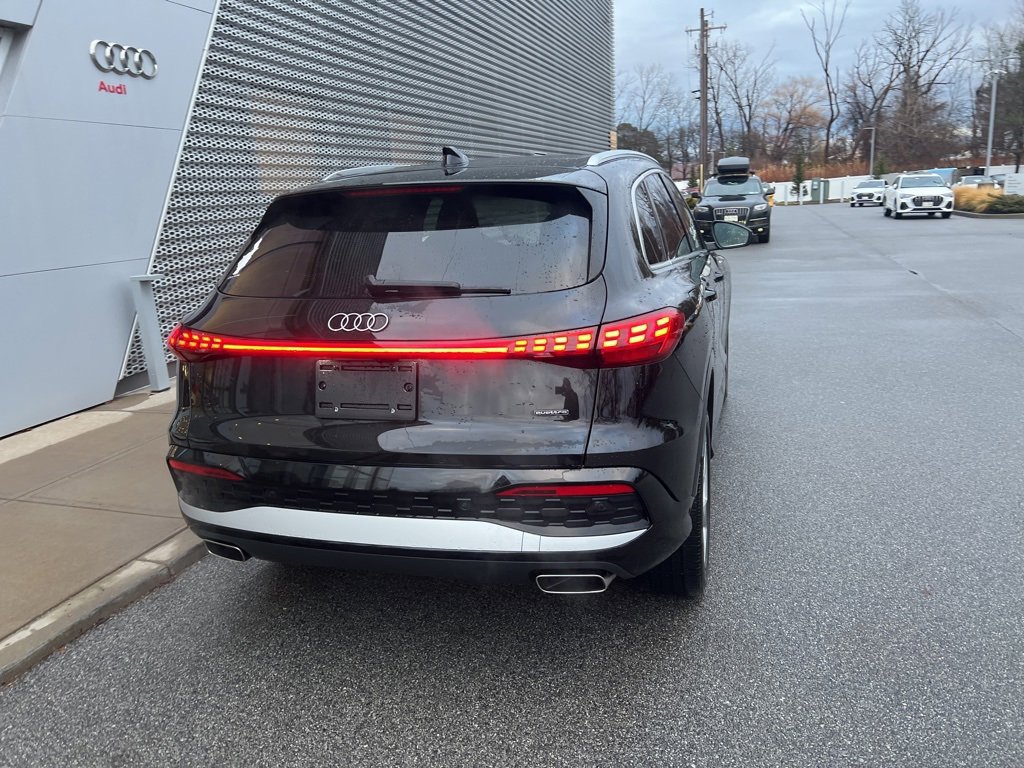 Certified 2025 Audi Q5 Premium Plus image 28