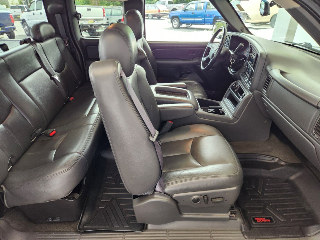 Used 2006 GMC Sierra 1500 SLT w/ Vortecmax Performance Pack AWD/4WD image 9