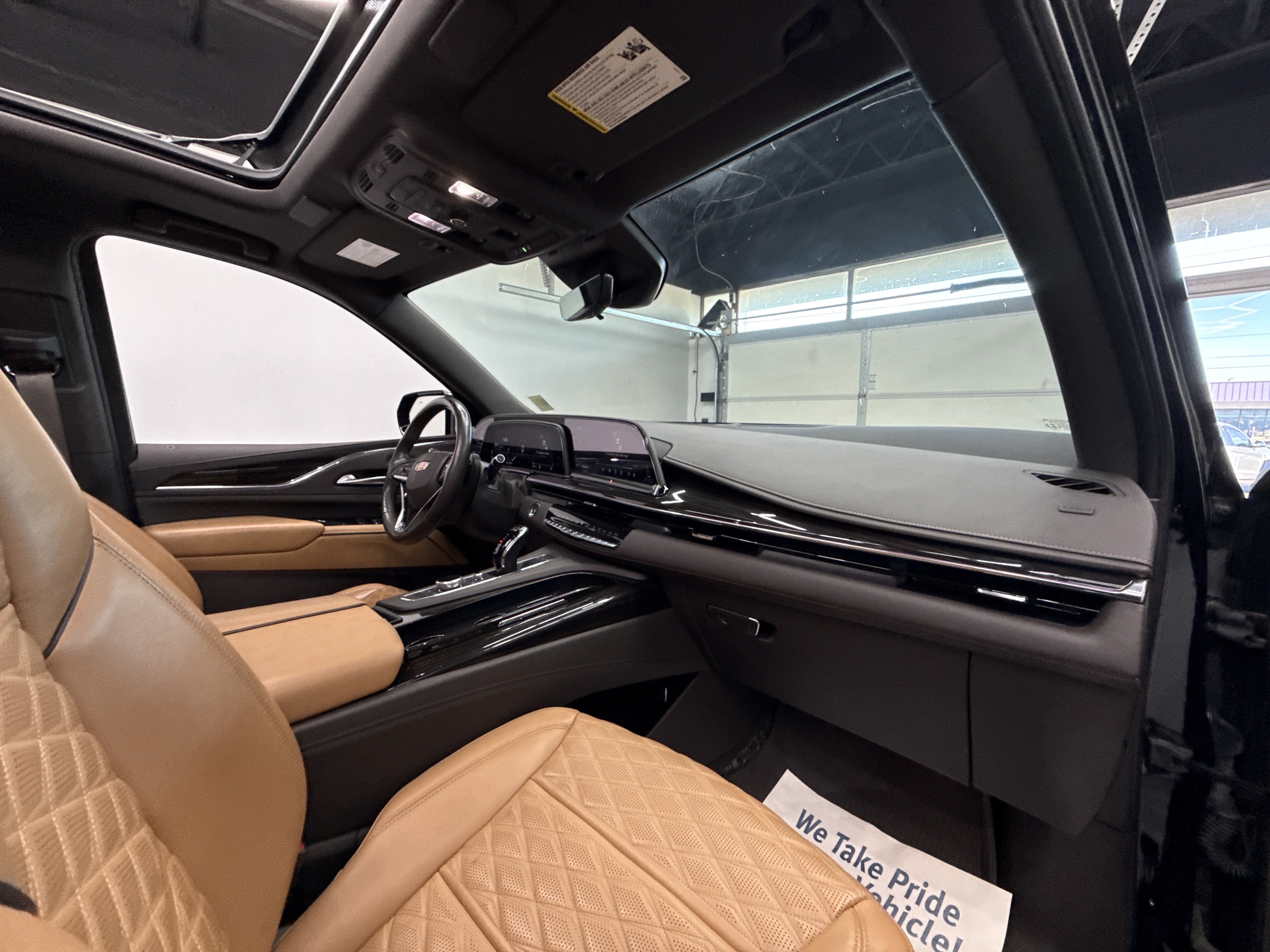 Used 2023 Cadillac Escalade Sport w/ LPO, Floor Liner Package AWD/4WD image 31