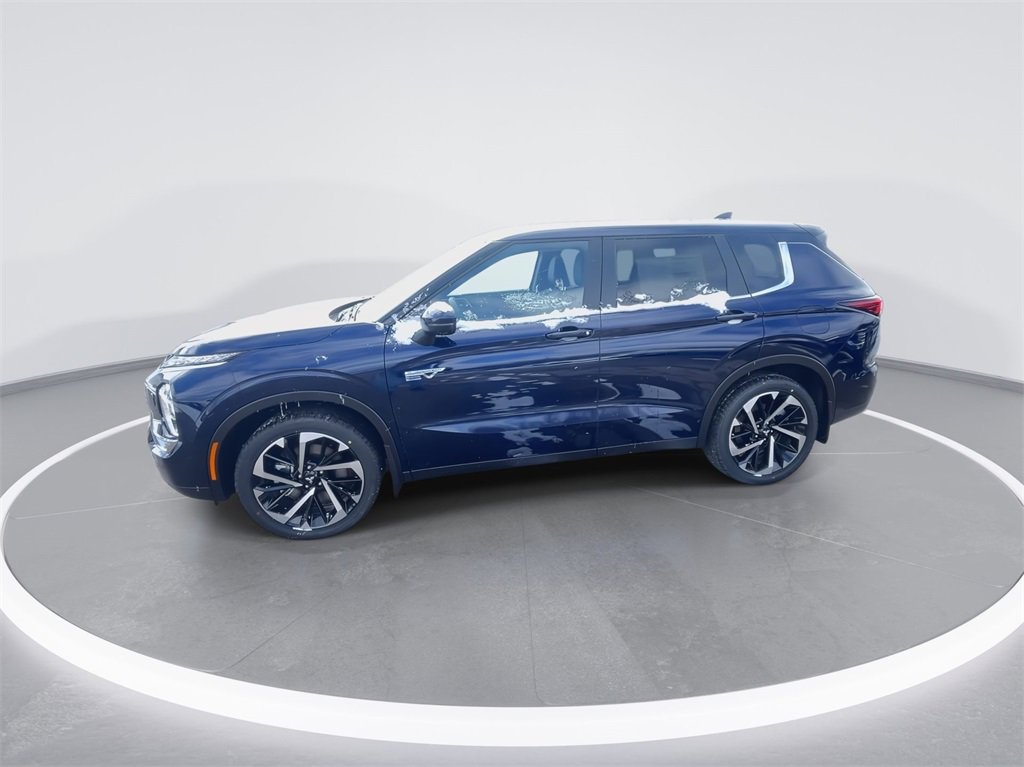 New 2025 Mitsubishi Outlander SE image 3