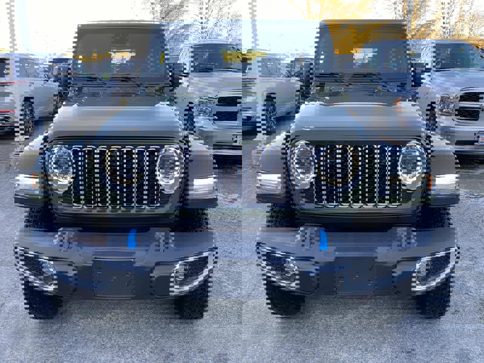 Used 2024 Jeep Wrangler Sahara w/ Technology Group image 9