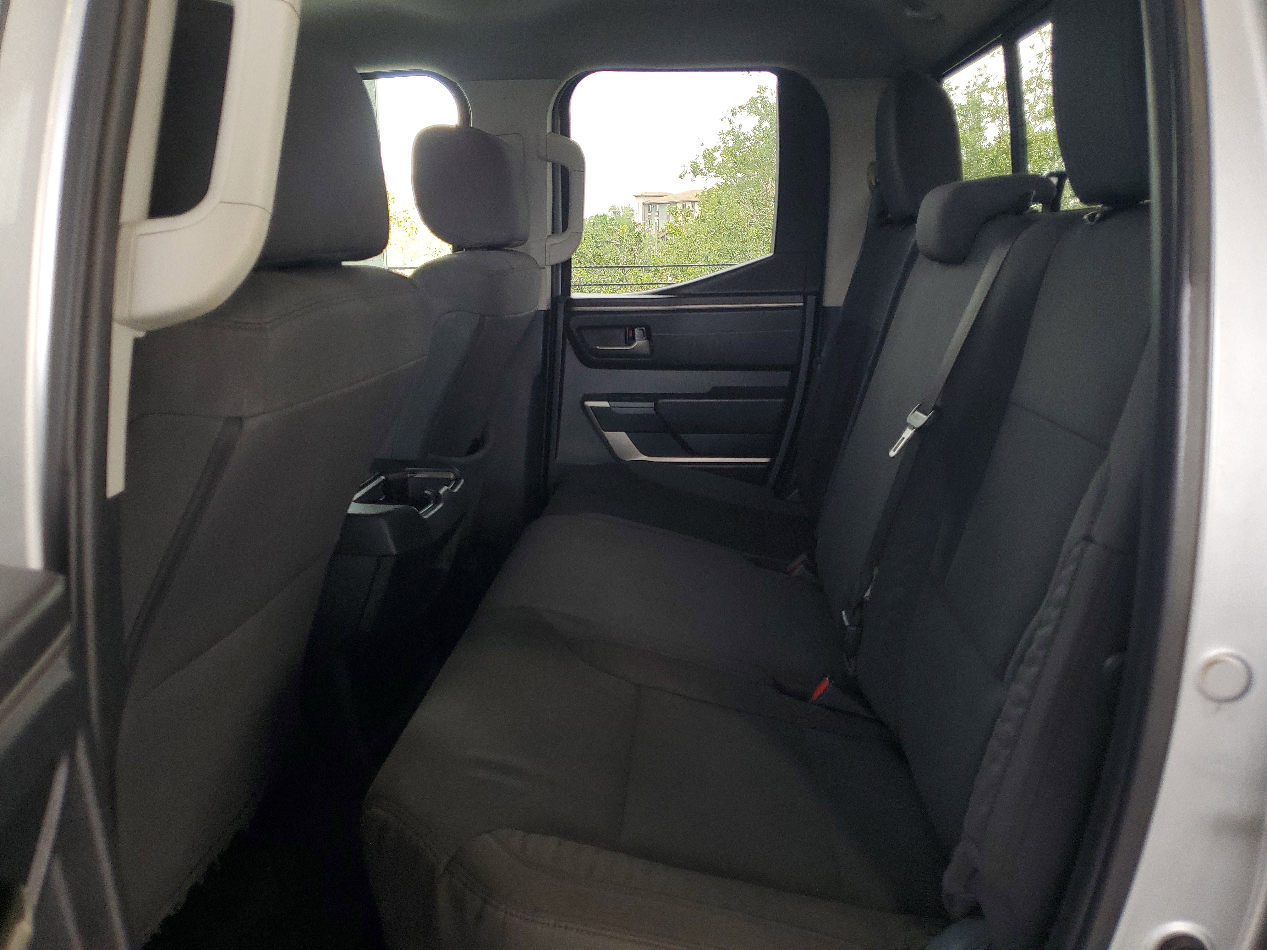 Used 2022 Toyota Tundra SR5 w/ SR5 Convenience Package RWD image 9