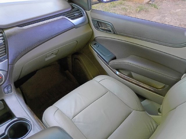 Used 2015 Chevrolet Suburban LT RWD image 35