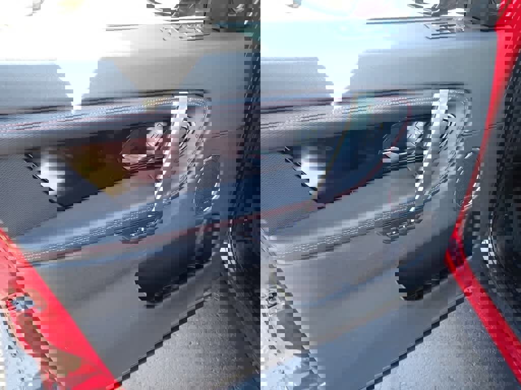 Used 2023 Land Rover Discovery Sport SE R-Dynamic image 16