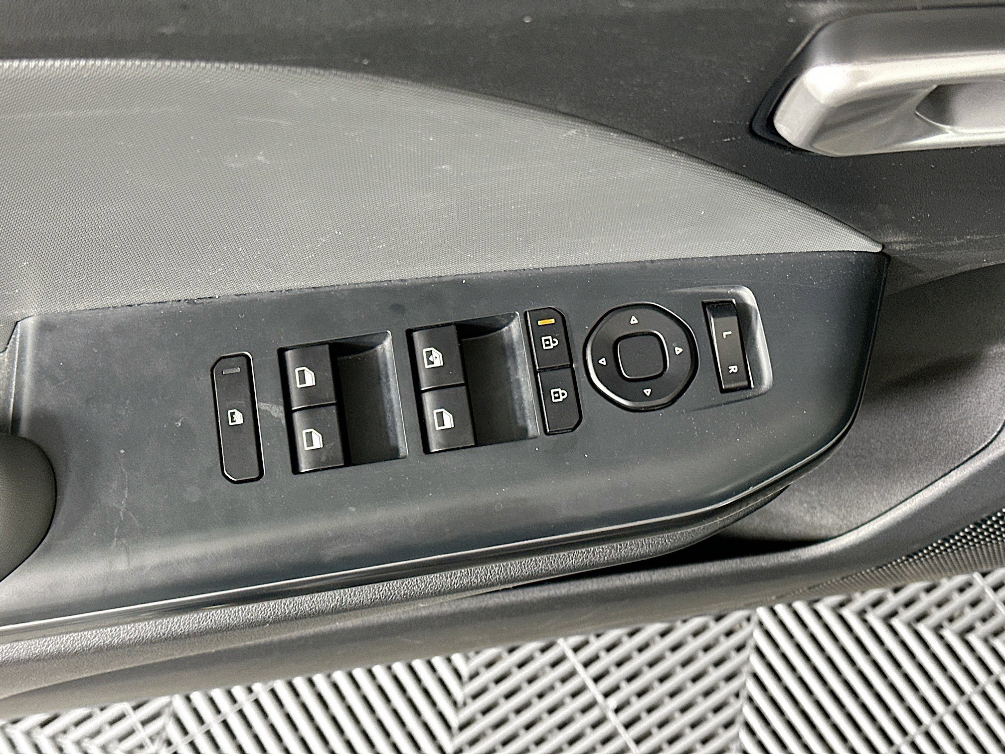 Used 2025 Kia K4 FWD image 15