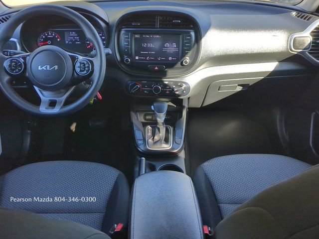 Used 2022 Kia Soul LX image 15