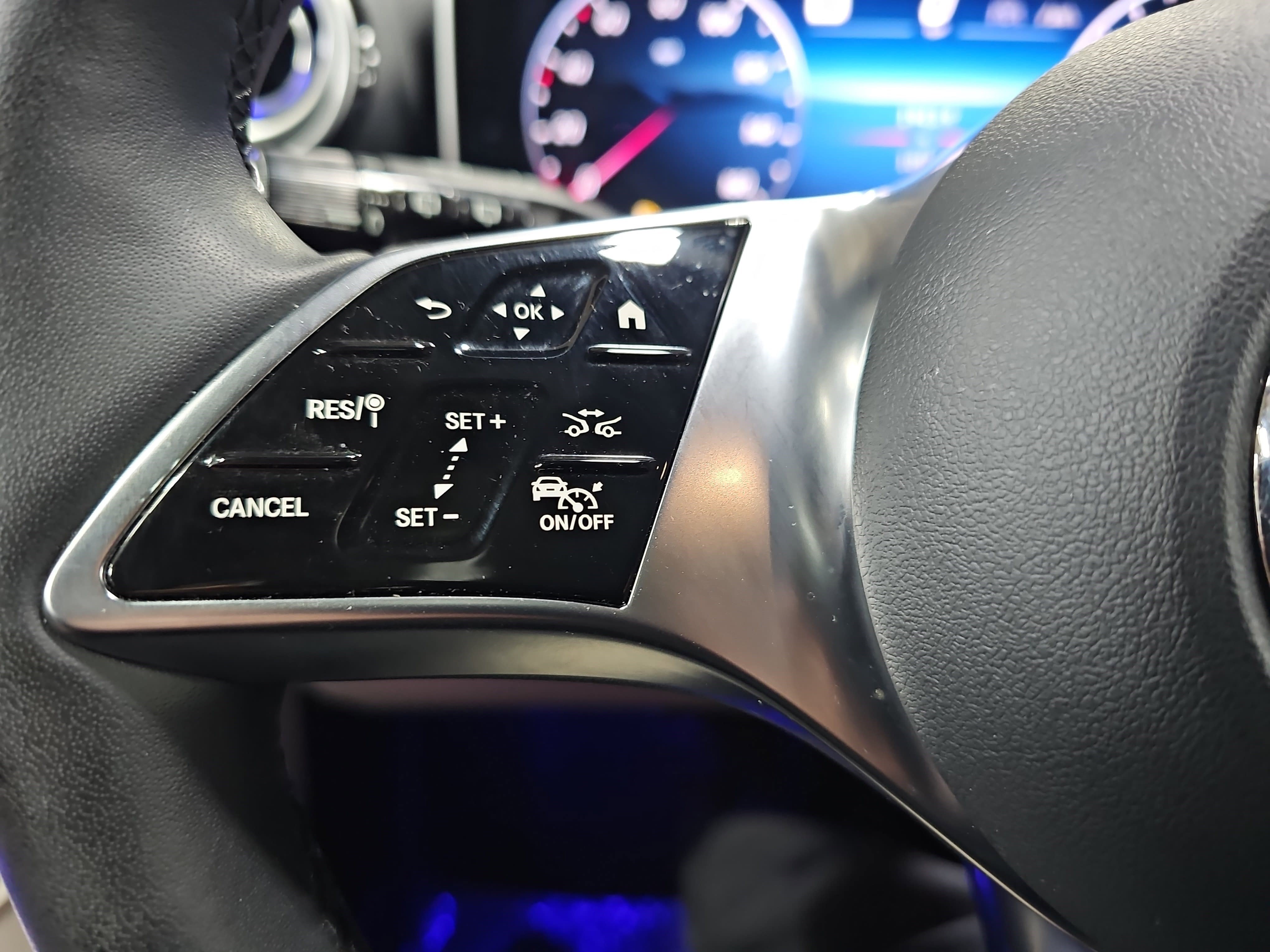 Certified 2025 Mercedes-Benz GLC 300 4MATIC image 19