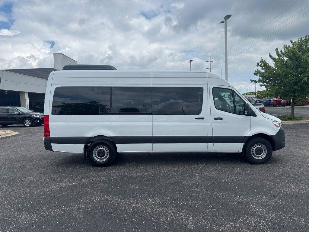 Used 2025 Mercedes-Benz Sprinter 2500 image 2