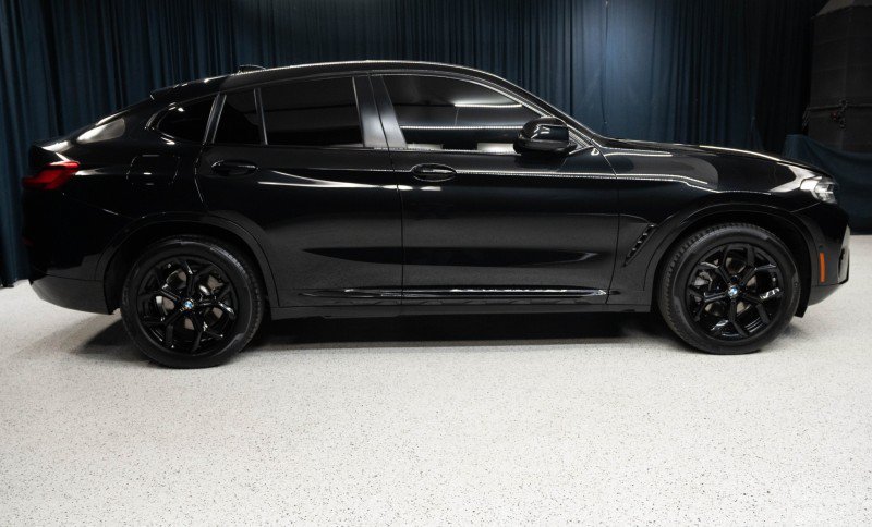 Used 2024 BMW X4 xDrive30i w/ Premium Package AWD/4WD image 4