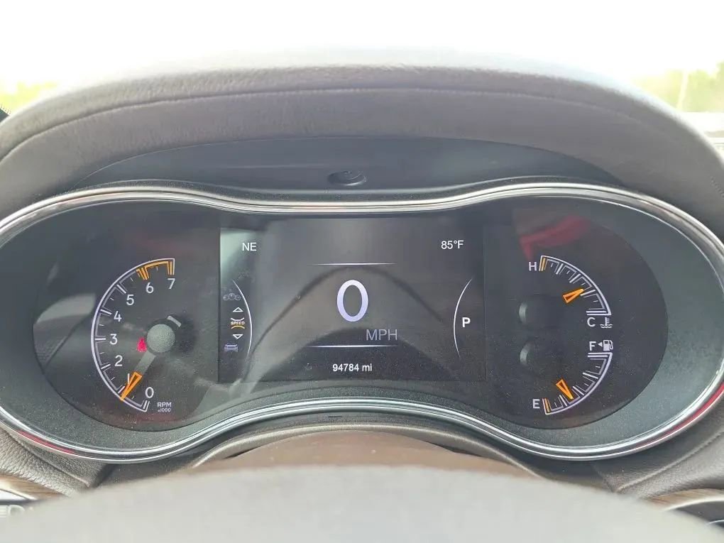 Used 2018 Jeep Grand Cherokee Overland image 21