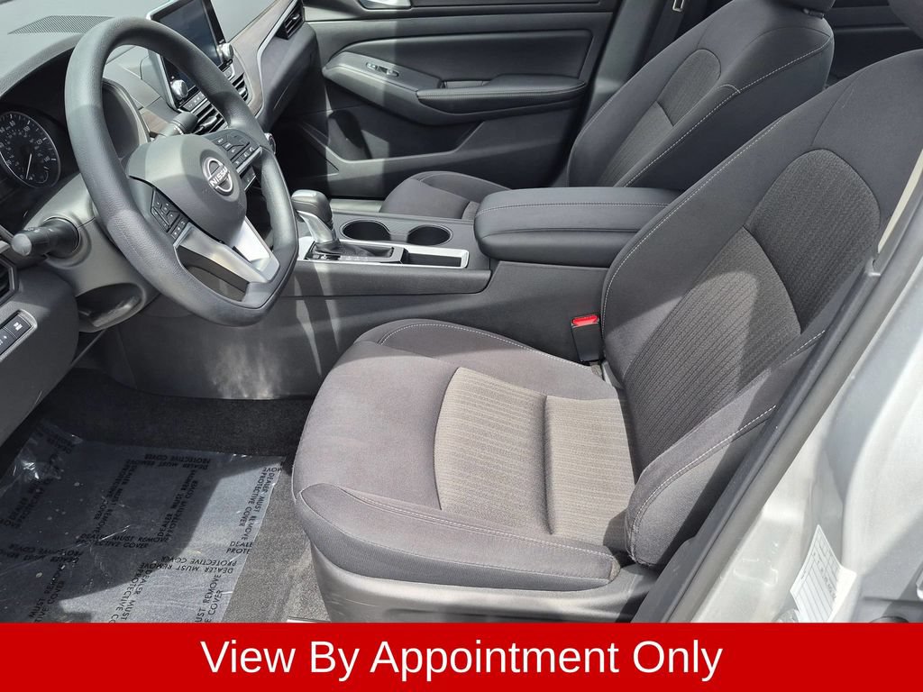 Used 2025 Nissan Altima 2.5 SV FWD image 20