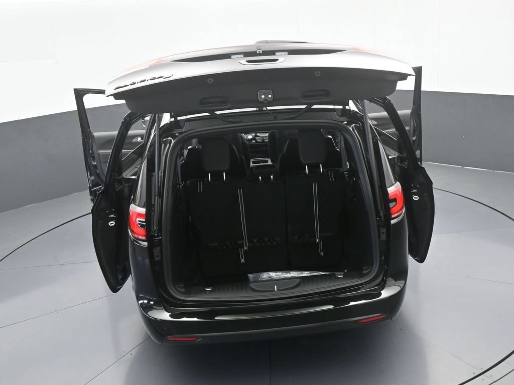 New 2026 Chrysler Pacifica Select w/ S Appearance Package FWD image 67