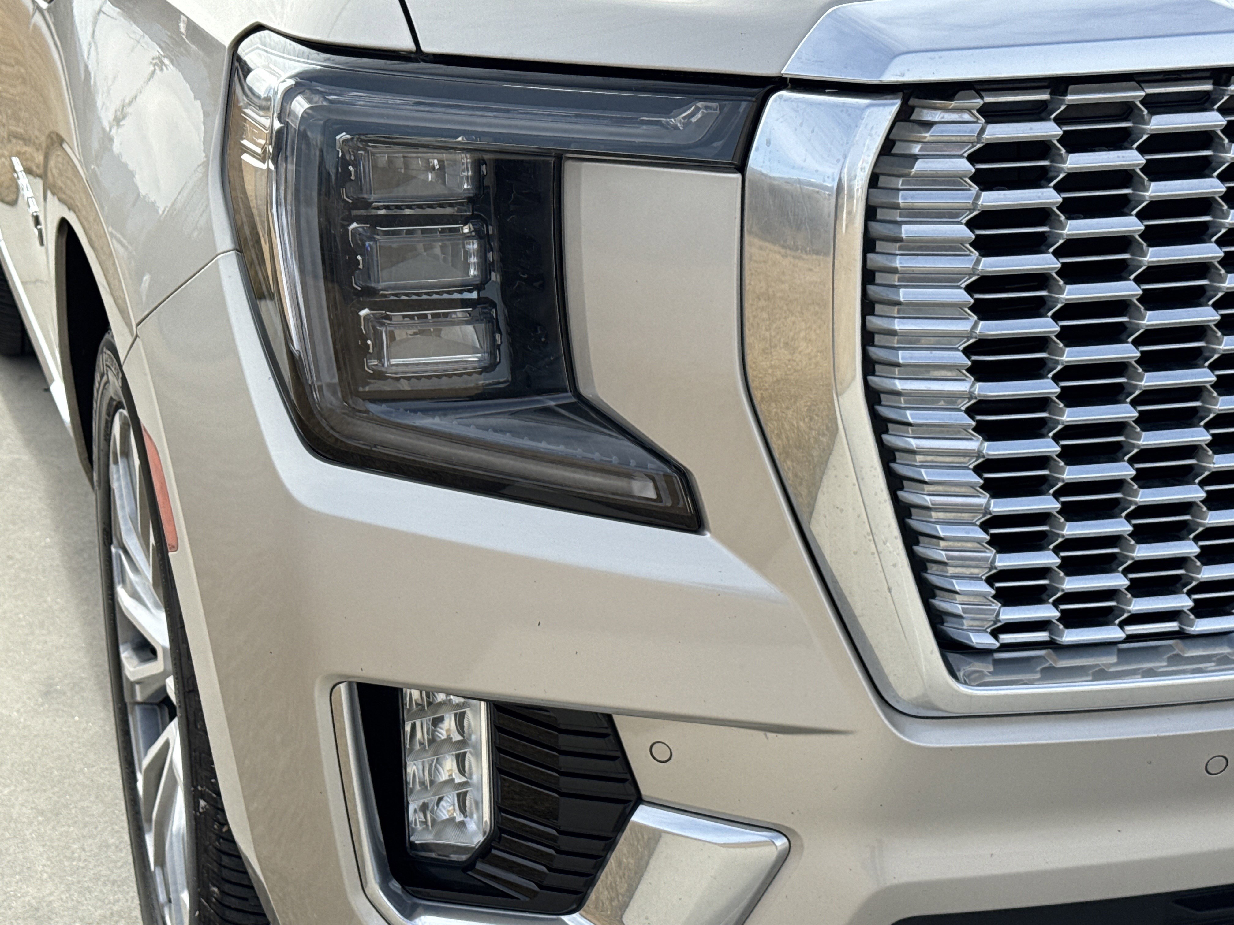 Used 2022 GMC Yukon Denali w/ Denali Ultimate Package image 10