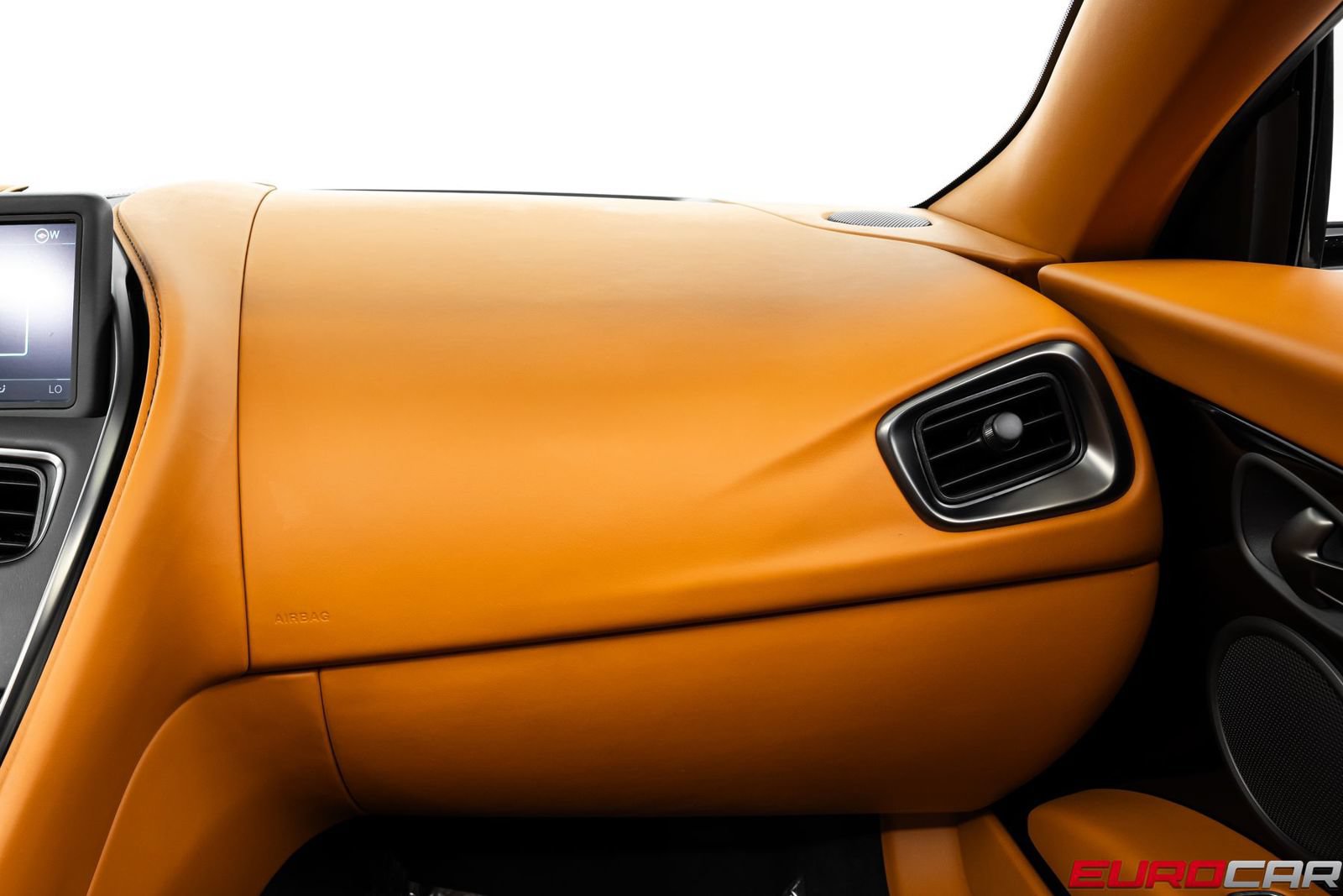 Used 2019 Aston Martin DB11 Volante RWD image 33