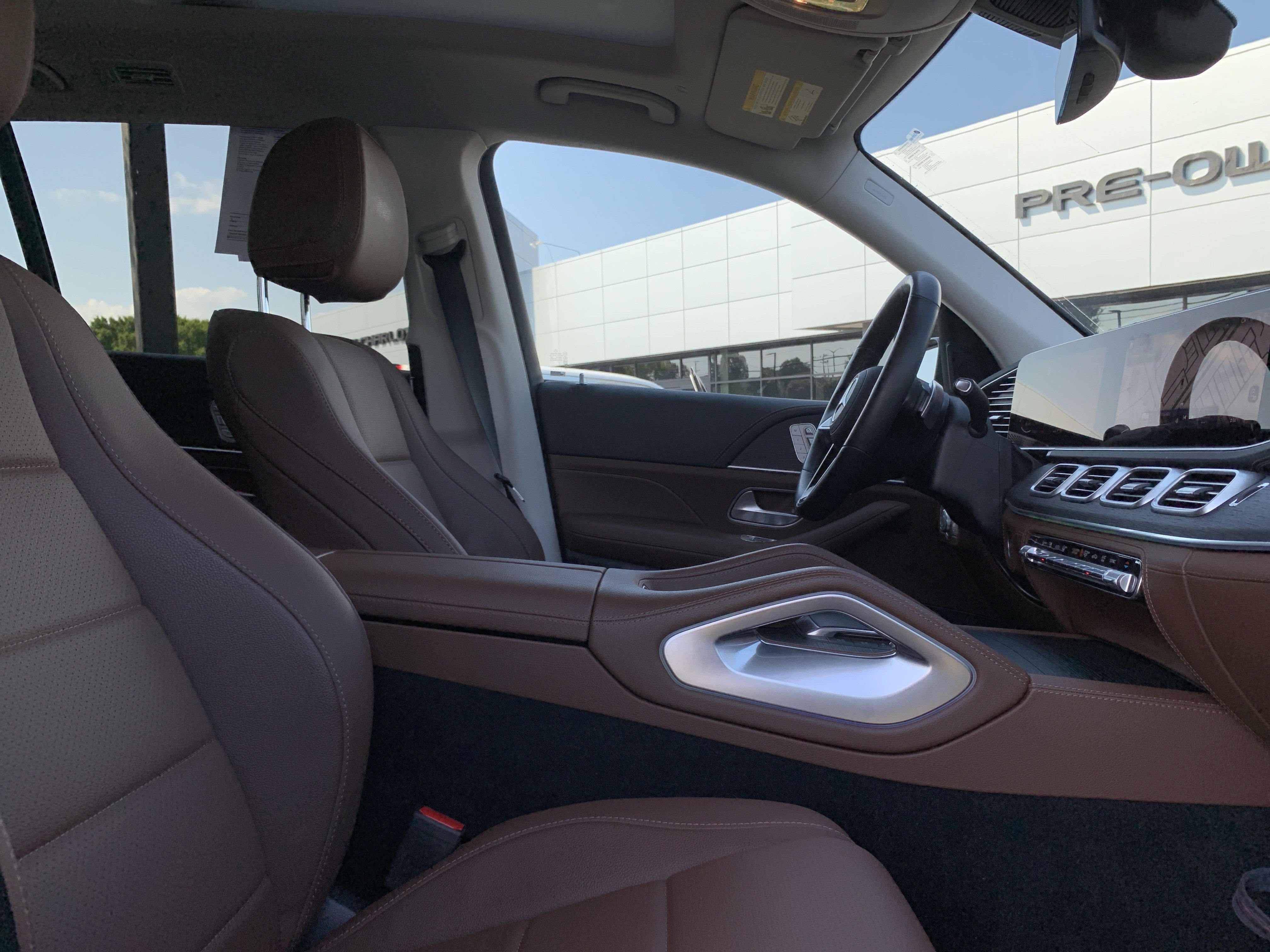 Used 2025 Mercedes-Benz GLS 450 4MATIC image 35