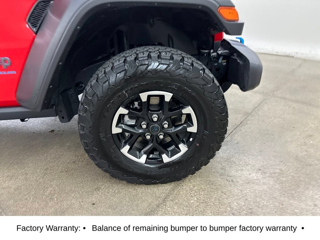 Used 2025 Jeep Wrangler Unlimited Rubicon 4xe w/ Safety Group AWD/4WD image 16