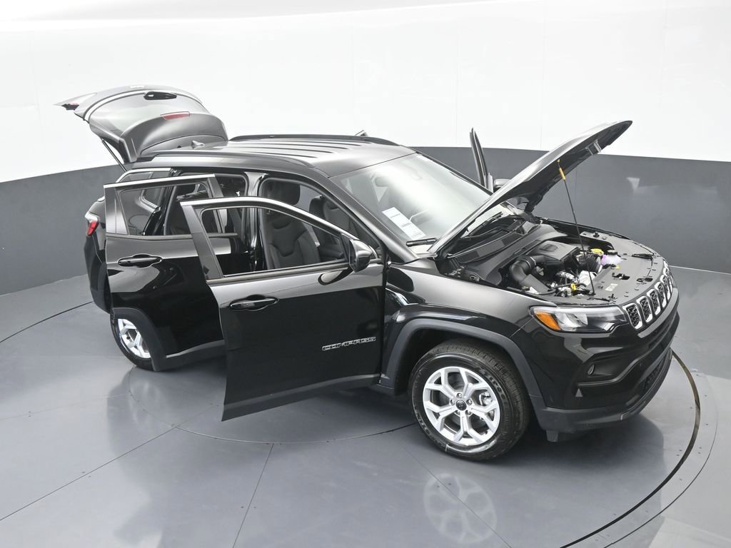 Used 2026 Jeep Compass Latitude AWD/4WD image 64