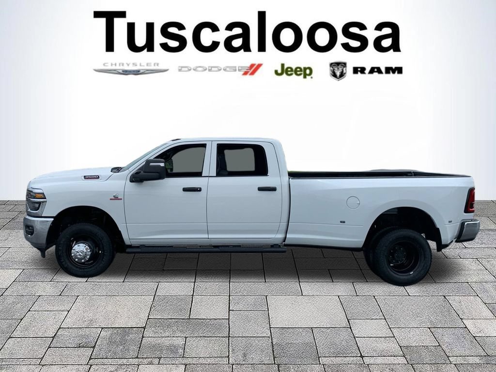 New 2026 RAM 3500 Tradesman AWD/4WD image 4