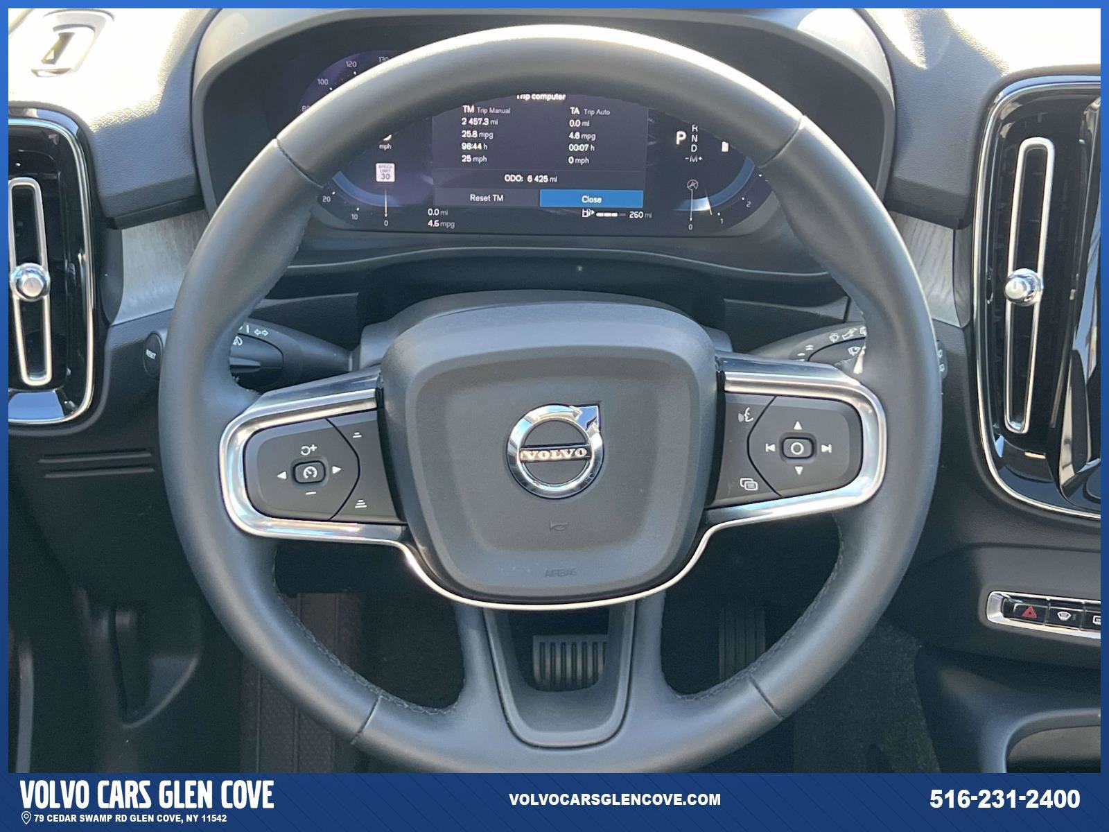 Used 2025 Volvo XC40 B5 Ultra w/ Protection Package Premier image 13