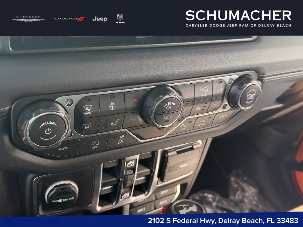 New 2027 Jeep Wrangler Unlimited Sahara AWD/4WD image 15
