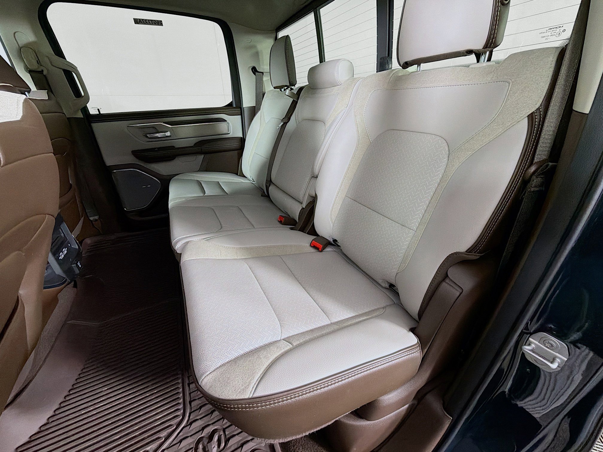 Used 2026 RAM 1500 Laramie image 24