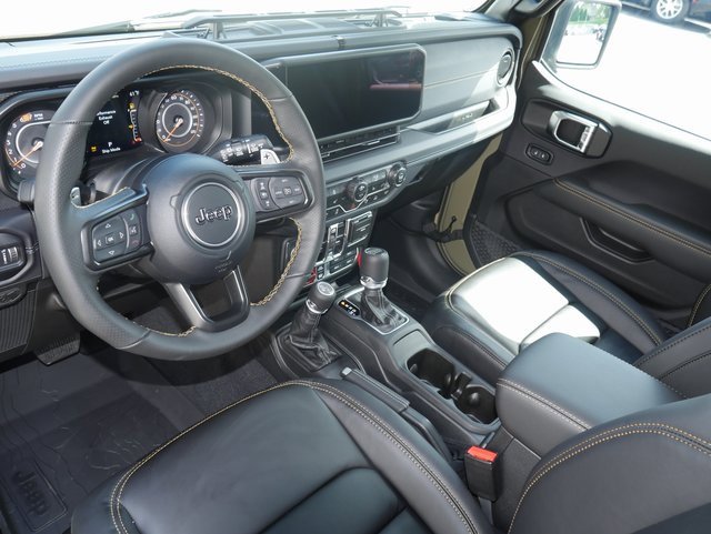 New 2025 Jeep Wrangler Unlimited Rubicon 392 image 17
