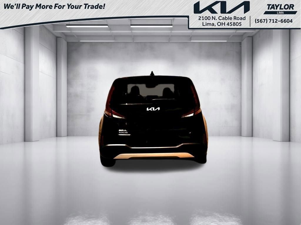 Used 2025 Kia Soul LX w/ LX Technology Package FWD image 17