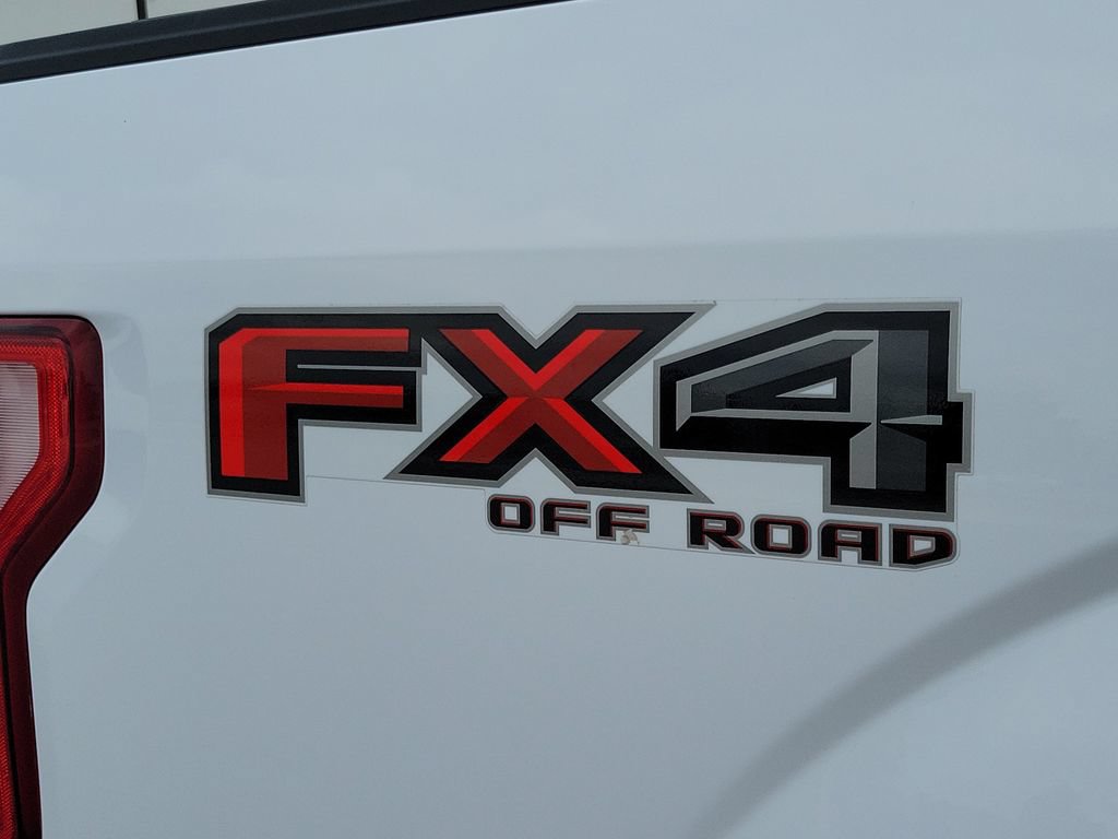 Used 2016 Ford F150 Lariat w/ Equipment Group 502A Luxury AWD/4WD image 7