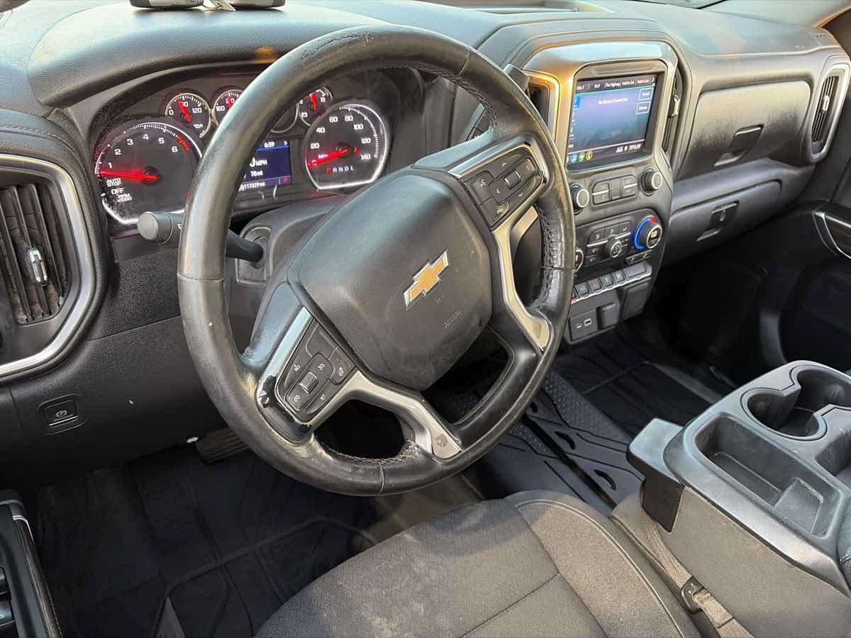 Used 2021 Chevrolet Silverado 1500 LT RWD image 2