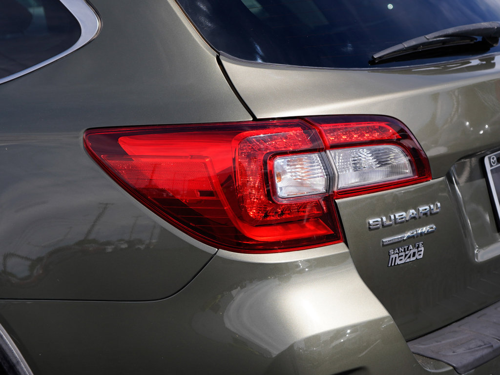 Used 2015 Subaru Outback 2.5i Premium AWD/4WD image 10
