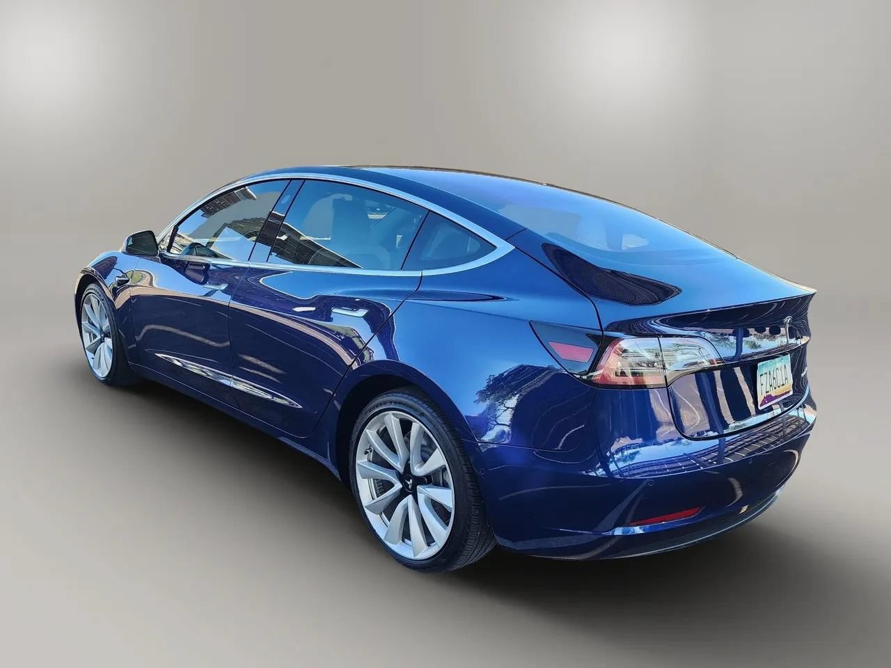 Used 2018 Tesla Model 3 Long Range AWD/4WD image 6