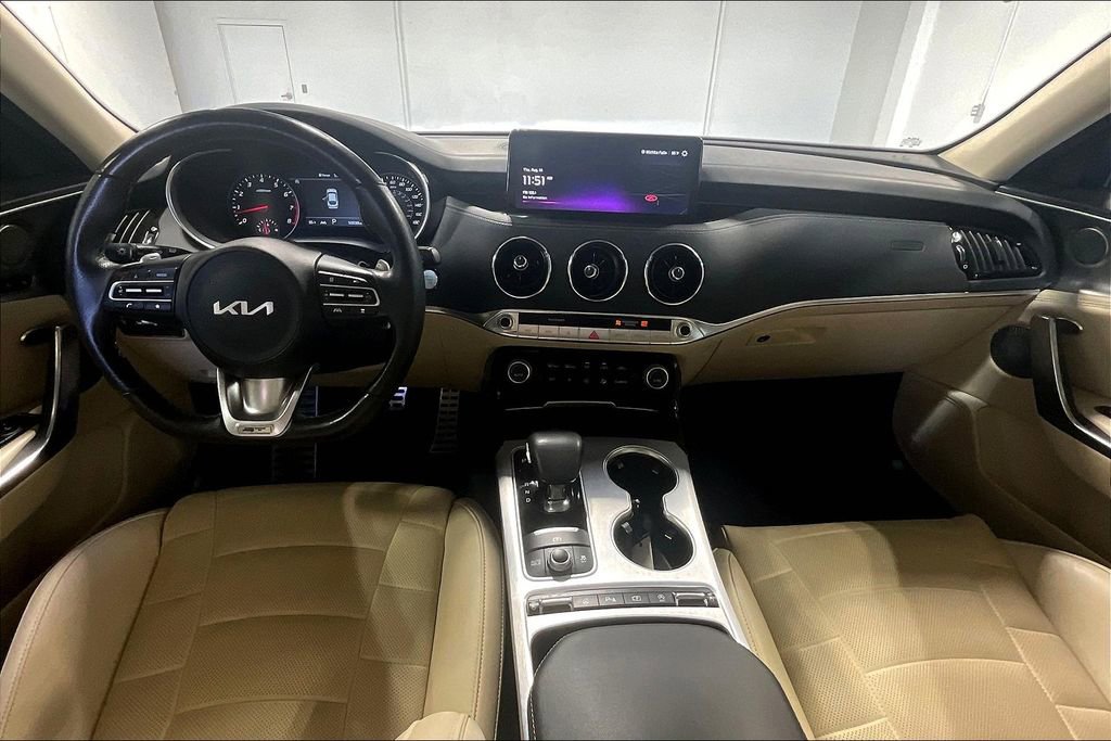 Used 2023 Kia Stinger GT2 image 18