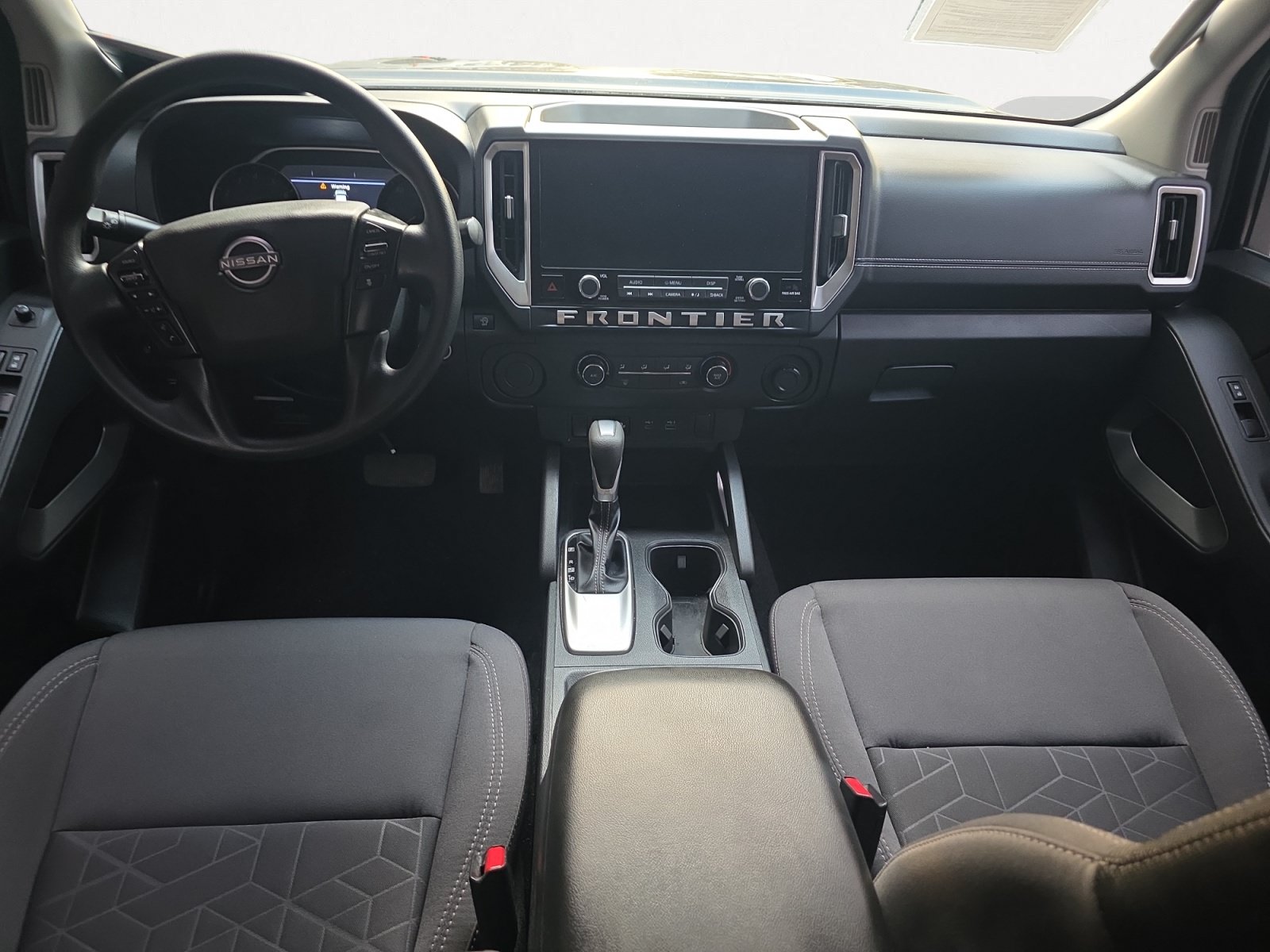 Used 2025 Nissan Frontier SV RWD image 2