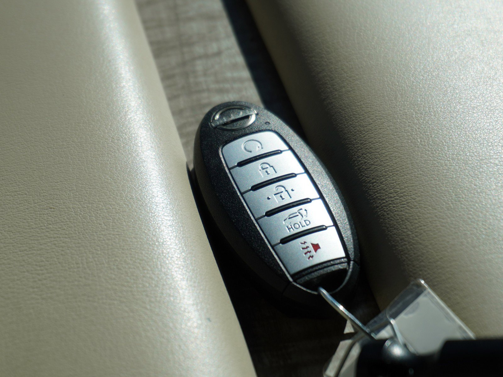 Used 2023 Nissan Murano SL w/ SL Moonroof Package image 18