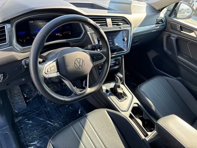 Used 2023 Volkswagen Tiguan SE image 17