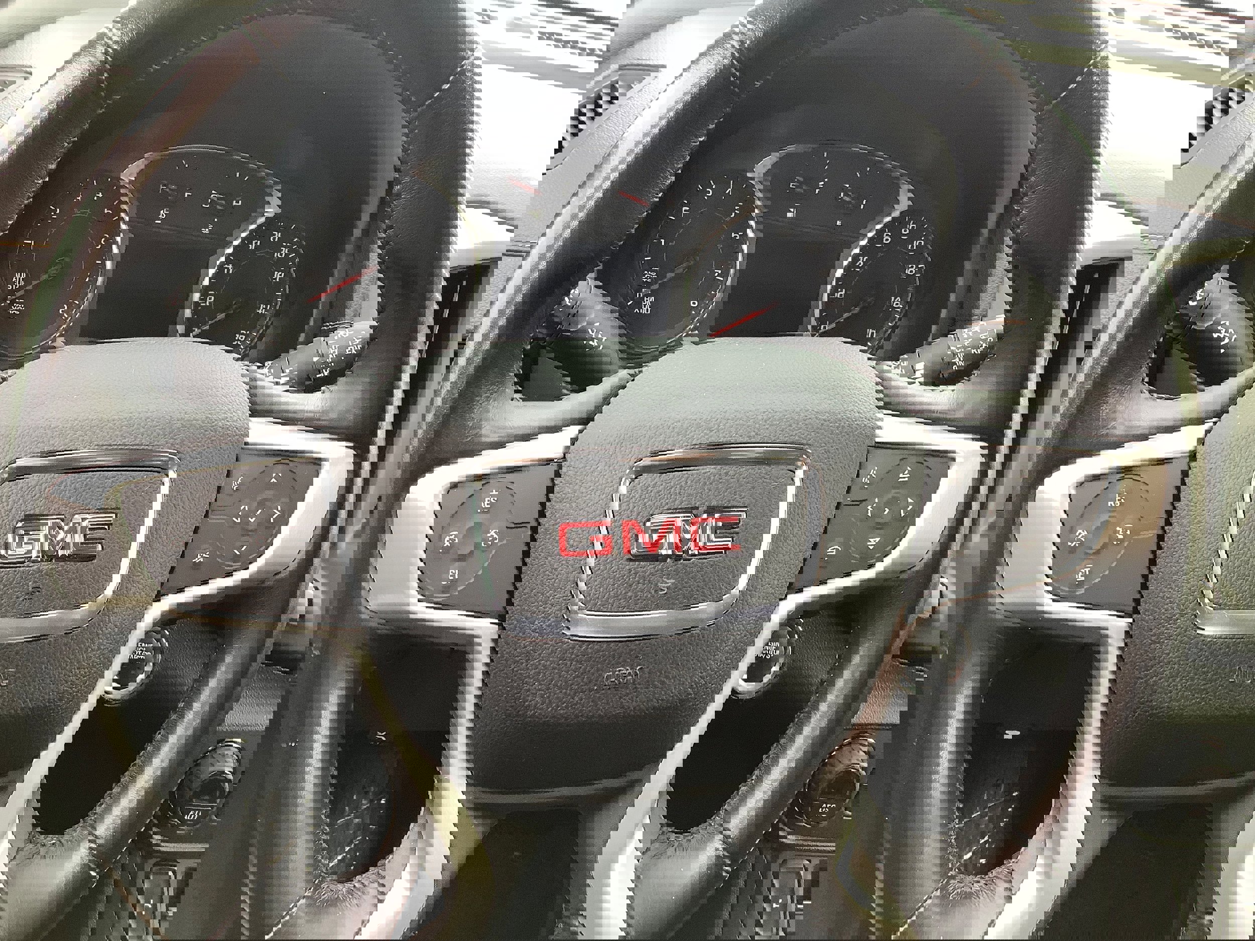 Used 2019 GMC Terrain SLE w/ Driver Convenience Package image 17