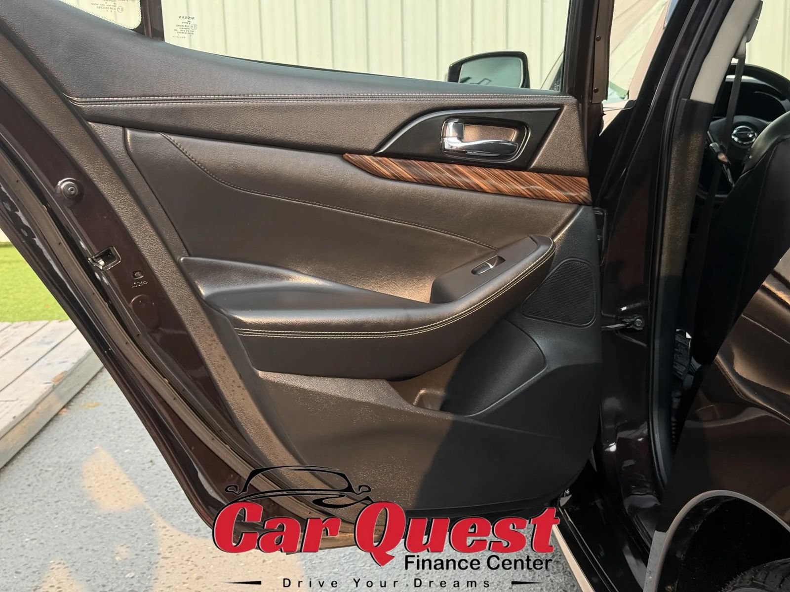 Used 2017 Nissan Maxima Platinum w/ Interior Lighting Package FWD image 13
