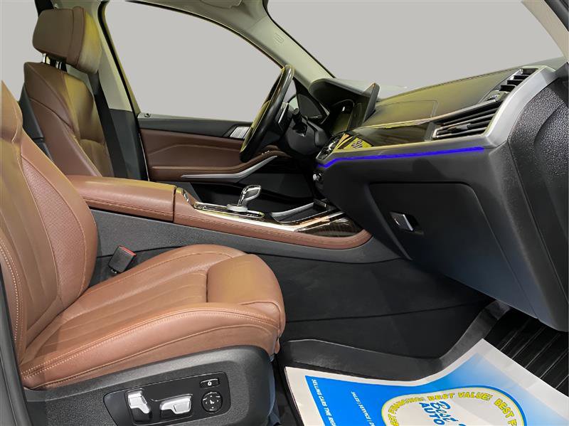 Used 2020 BMW X7 xDrive40i w/ Premium Package image 12