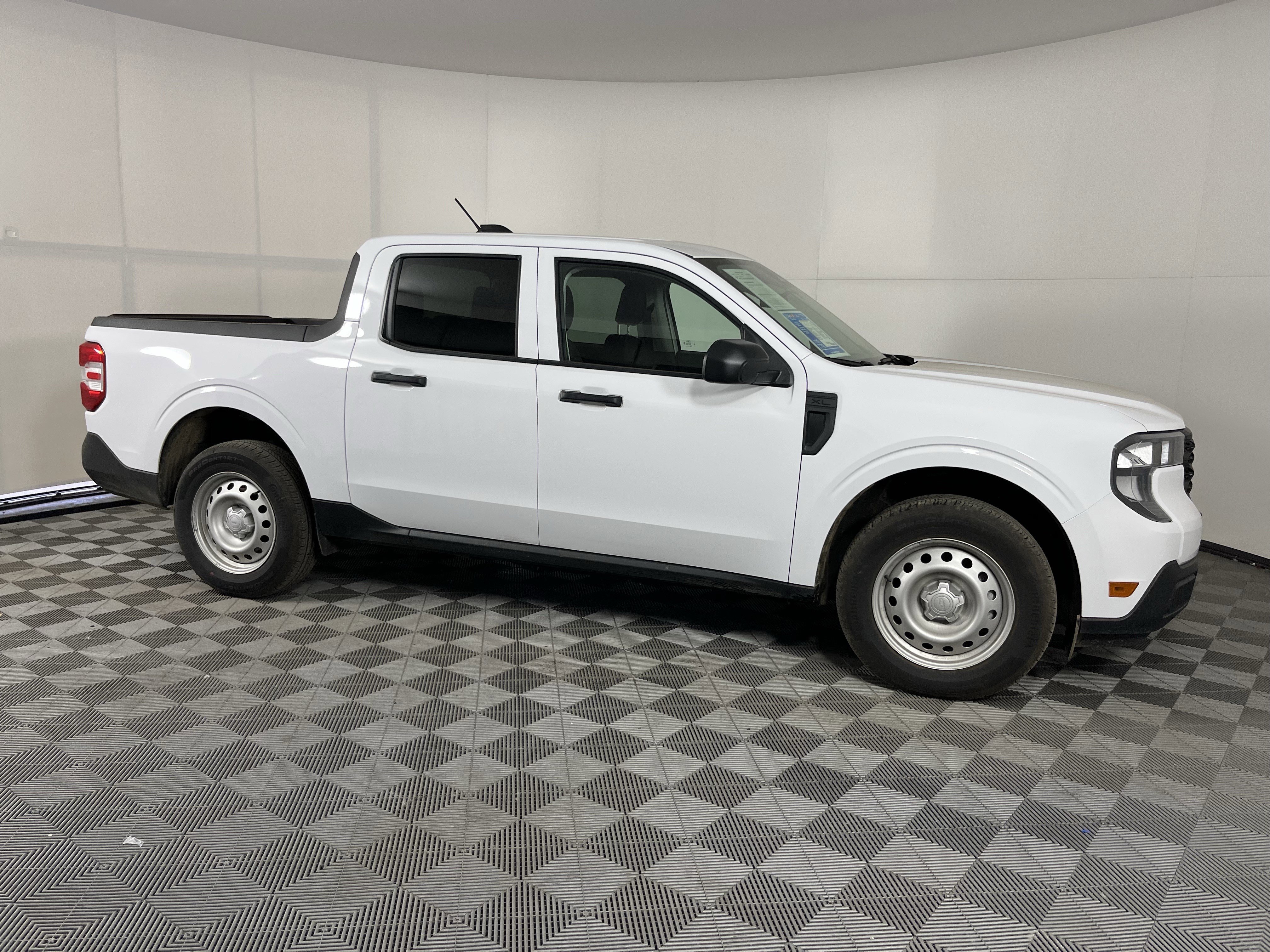 Used 2025 Ford Maverick XL w/ Equipment Group 101A AWD/4WD image 6