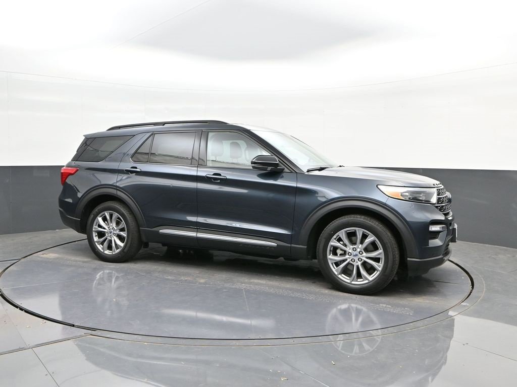 Certified 2023 Ford Explorer XLT w/ Equipment Group 202A image 17